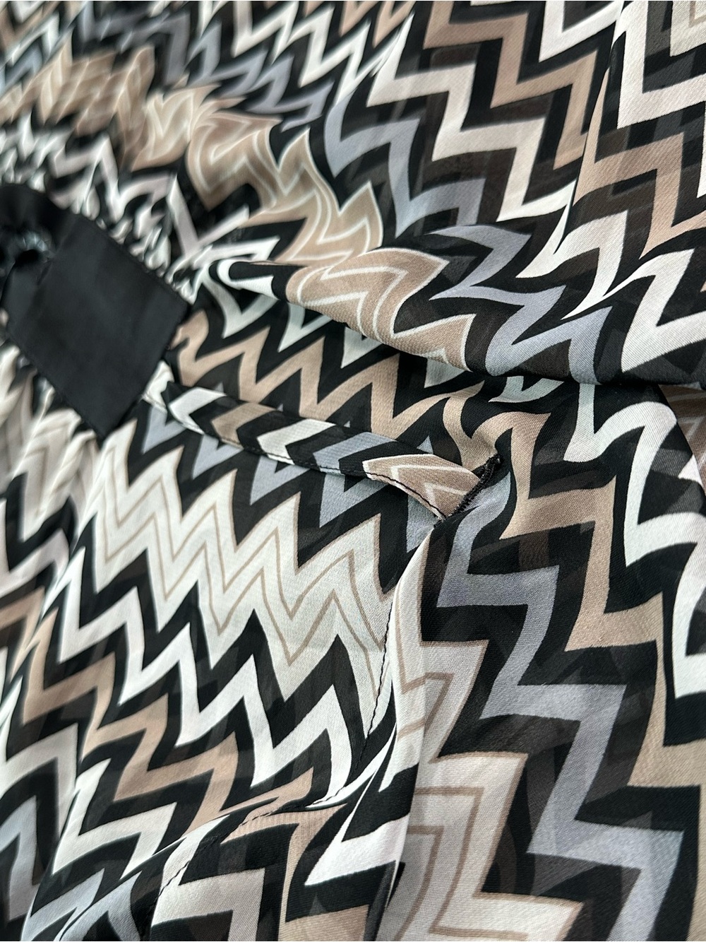 Perry Ellis Zigzag Chevron Belted Kimono Top Black White Taupe ONE Size - Picture 4 of 8